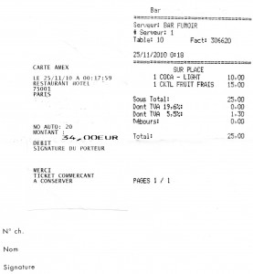 On the left: the credit receipt. On the right: the detailed bill On the left: the credit receipt. On the right: the detailed bill