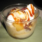 Apple ice cream with pecans