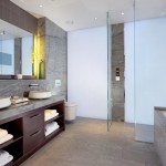 Jaguar Suite bathroom