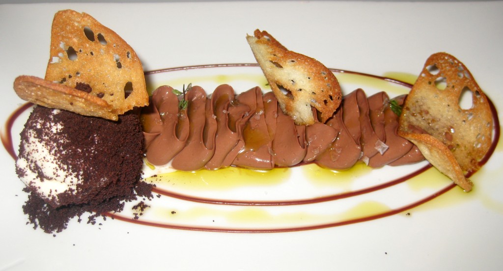Pan con chocolate: chocolate flan with caramelized bread, olive oil and brioche ice cream