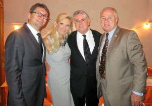 Axel Cruau - Sophie Gayot - Bernd Fischer - Tom LaBonge