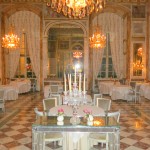 The entrance of Les Ambassadeurs
