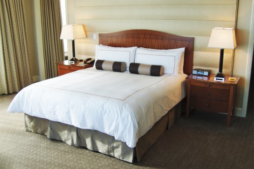 A guest room at Four Seasons Hotel San Francisco