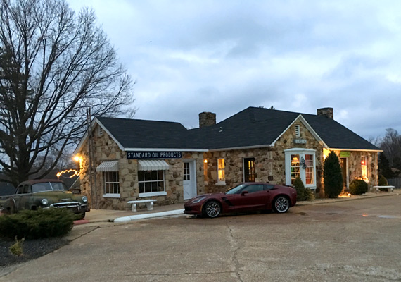The Old Wagon Wheel Motel in Cuba, Missouri