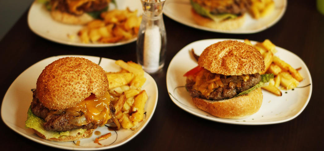 Road trip dining burger