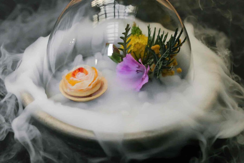 Atelier Crenn geoduck, sea urchin & citrus (c) Jordan Wise Photography