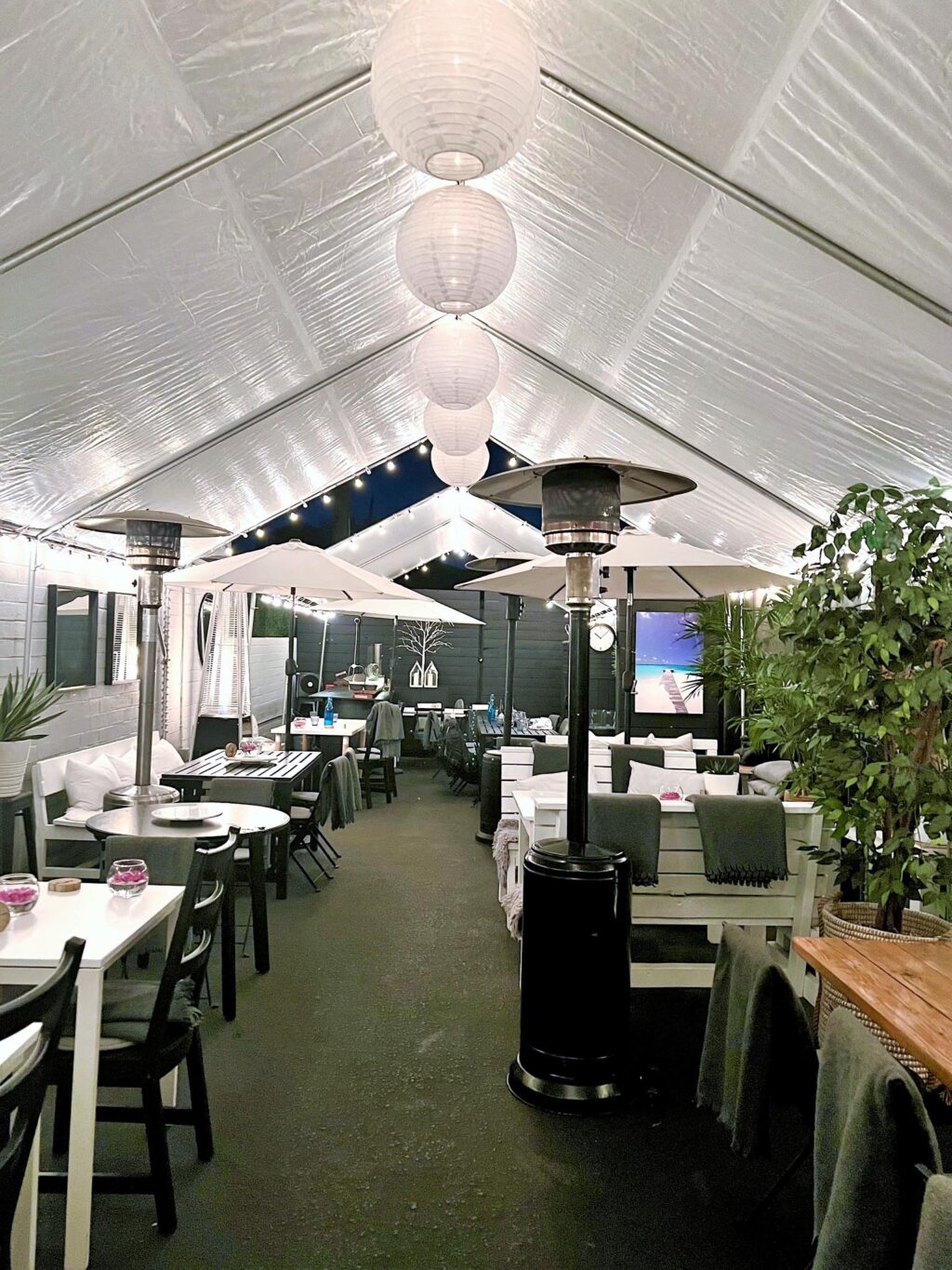 Back patio at Kustaa Culver City