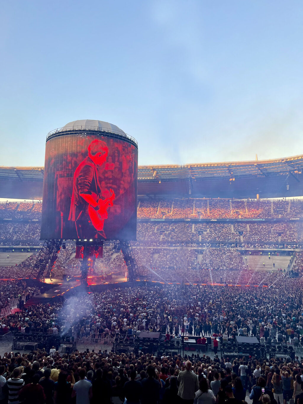 Boris Jardel guitariste, parolier et compositeur | Indochine Stade de France concert 21 mai 2022