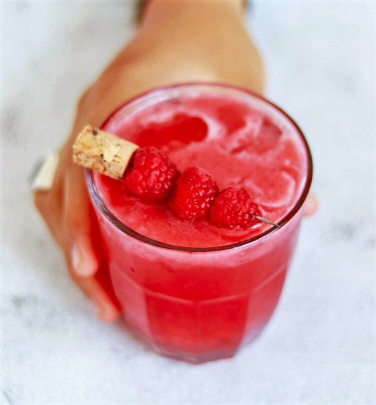 This image has an empty alt attribute; its file name is mezcal-campante-cocktail-750x807.jpg