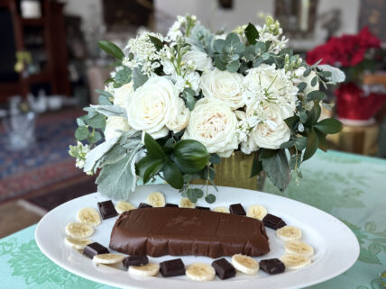 Vegan chocolate mousse cake